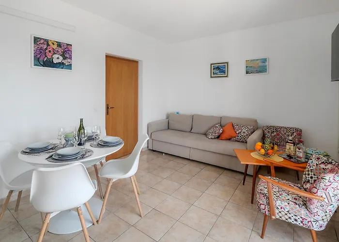 Marela * Gradac (Split-Dalmatia)